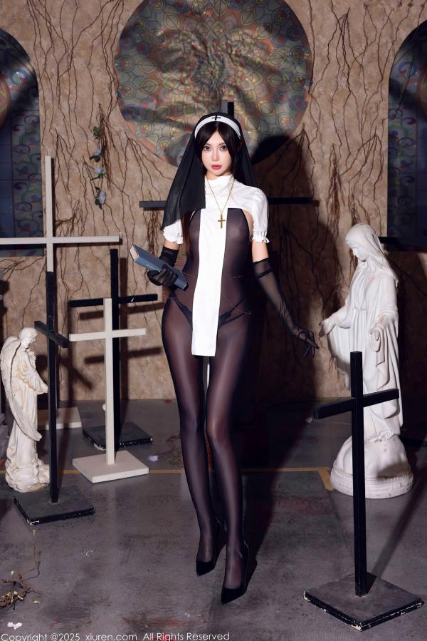    绮里嘉ula-情趣修女制服诱惑，轻透黑纱连体私房摄影，绝美大尺度视觉盛宴-秀人网9774第2张图片
