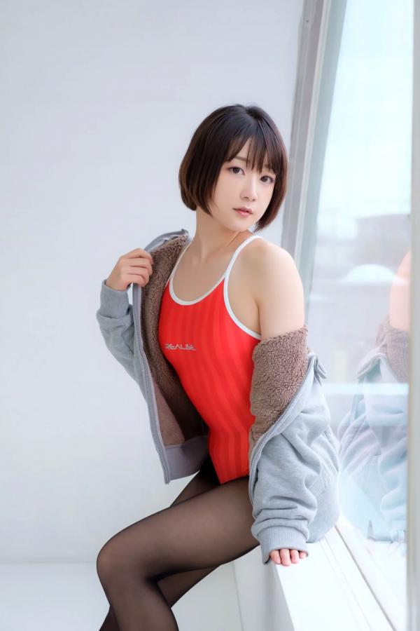    Fukami Akane 深見あかね - 极品竞技泳衣写真，清纯短发制服诱惑，极致美腿美臀精选集第47张图片