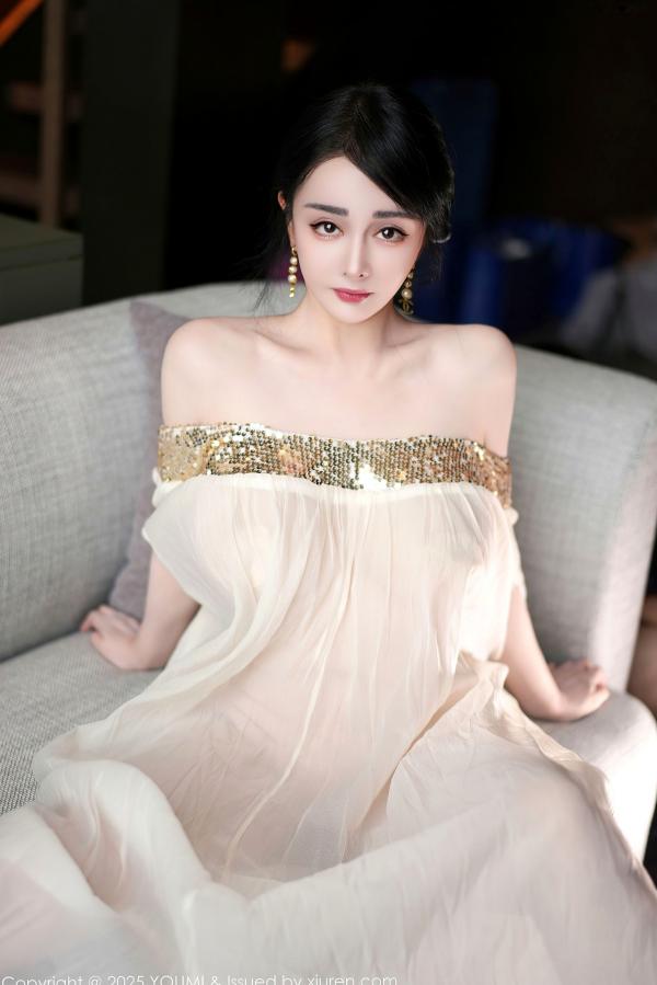    YouMi尤蜜荟-1132-允尔：轻透白纱裙与金色珠链的艺术，奢华性感女神呈现极致私房视觉盛宴第17张图片