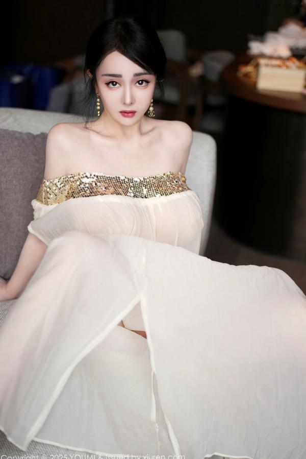    YouMi尤蜜荟-1132-允尔：轻透白纱裙与金色珠链的艺术，奢华性感女神呈现极致私房视觉盛宴第19张图片