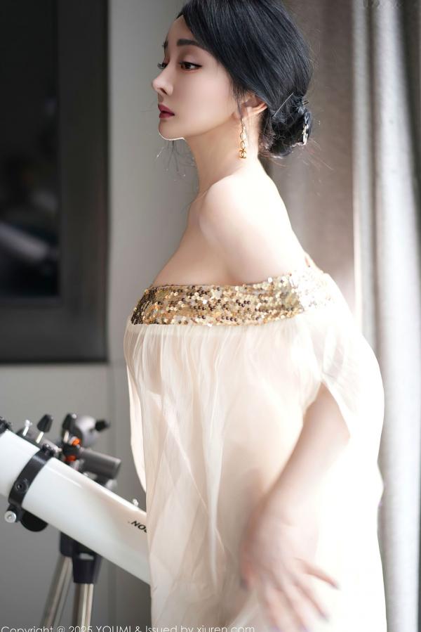    YouMi尤蜜荟-1132-允尔：轻透白纱裙与金色珠链的艺术，奢华性感女神呈现极致私房视觉盛宴第25张图片