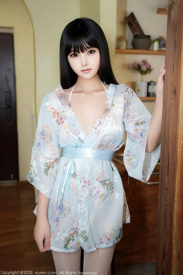    XiuRen秀人网9760-姚若兮vay-清透浅蓝碎花纱裙与纯欲白丝演绎，室内唯美私房写真，性感爆乳无圣光大尺度，尽显极致诱惑身材第7张图片
