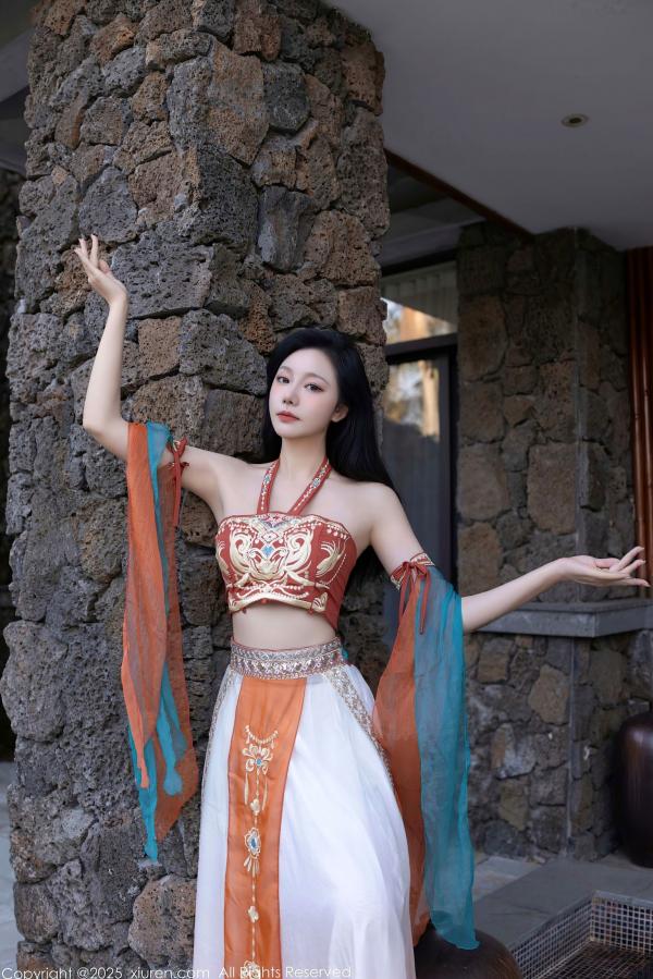    XiuRen秀人网-9757-安然anran-西域风情古装抹胸照，演绎国潮古典韵味，完美身材尽显东方仙气女神范第2张图片