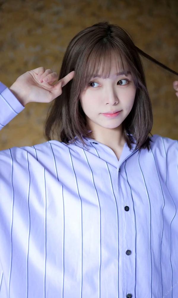    Liyuu写真集「いつまでも、ずっと。」清新甜美户外写真，可爱花裙与海边车拍，尽显灵动治愈女神范儿第1张图片