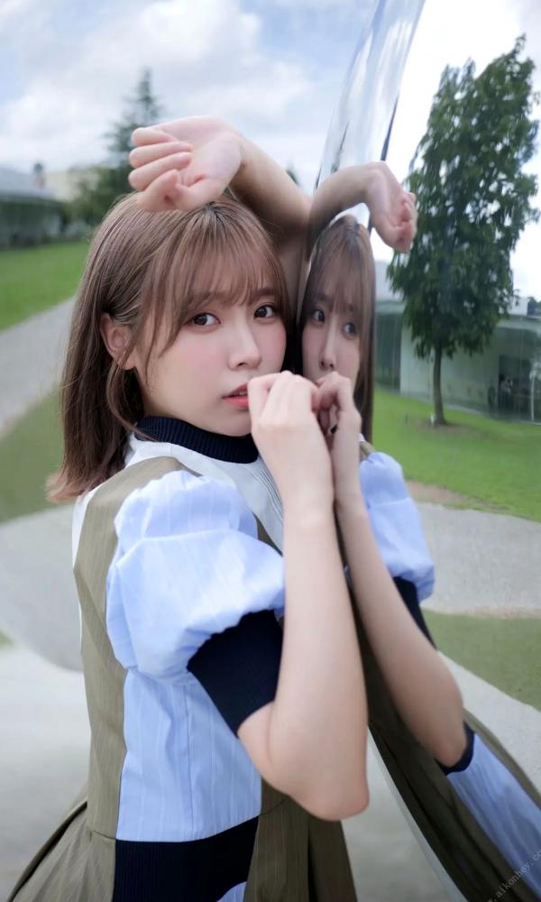    Liyuu写真集「いつまでも、ずっと。」清新甜美户外写真，可爱花裙与海边车拍，尽显灵动治愈女神范儿第34张图片