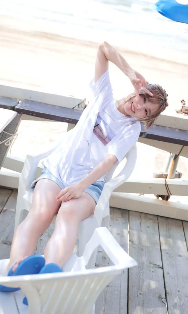   Liyuu写真集「いつまでも、ずっと。」清新甜美户外写真，可爱花裙与海边车拍，尽显灵动治愈女神范儿第43张图片