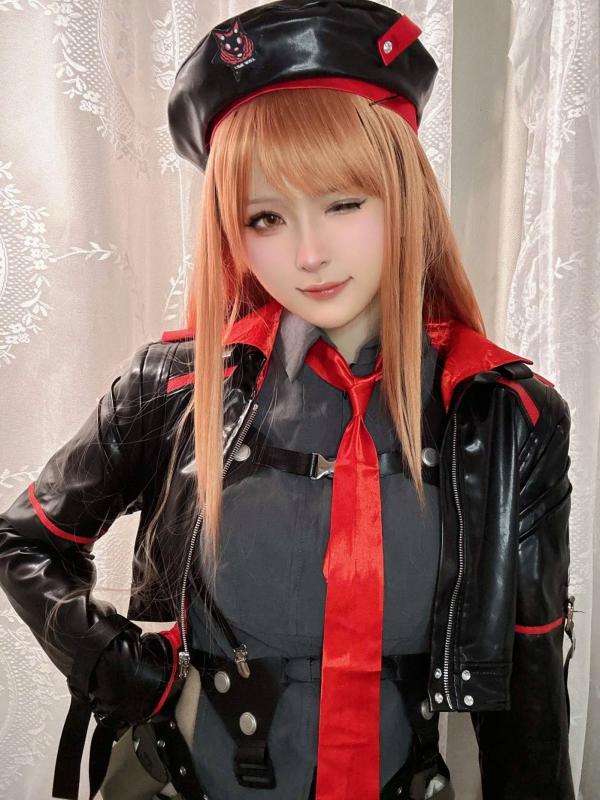    屿鱼 - Nikke系列高还原COSPLAY：皮衣诱惑、战术装备与粉色兔女郎百变造型鉴赏第25张图片