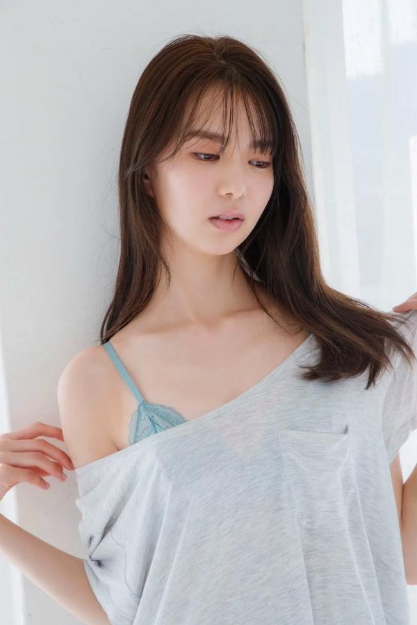    松平璃子 - 令人窒息的8头身完美曲线，清纯甜美与性感私房写真，极致身材诱惑的摄影佳作第4张图片
