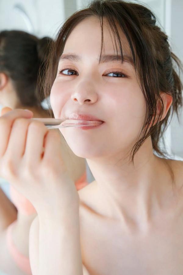    松平璃子 - 令人窒息的8头身完美曲线，清纯甜美与性感私房写真，极致身材诱惑的摄影佳作第26张图片