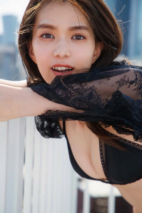    松平璃子 - 令人窒息的8头身完美曲线，清纯甜美与性感私房写真，极致身材诱惑的摄影佳作第62张图片