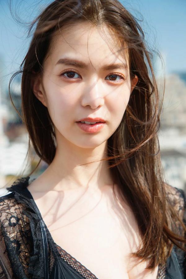    松平璃子 - 令人窒息的8头身完美曲线，清纯甜美与性感私房写真，极致身材诱惑的摄影佳作第69张图片