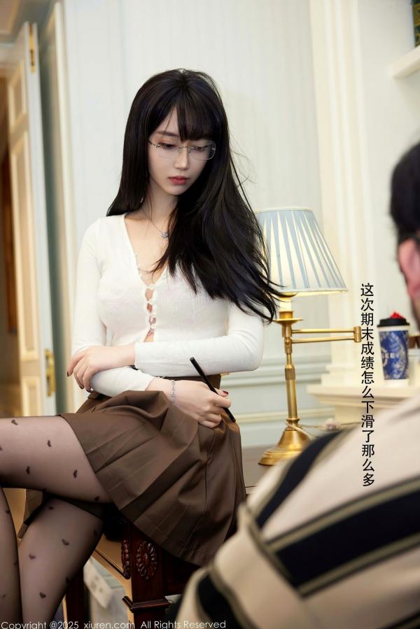    XiuRen秀人网-9737-玥儿玥er-知性美女家教角色扮演，精致心形丝袜制服诱惑，气质女神居家私房写真-2025.01.10第32张图片