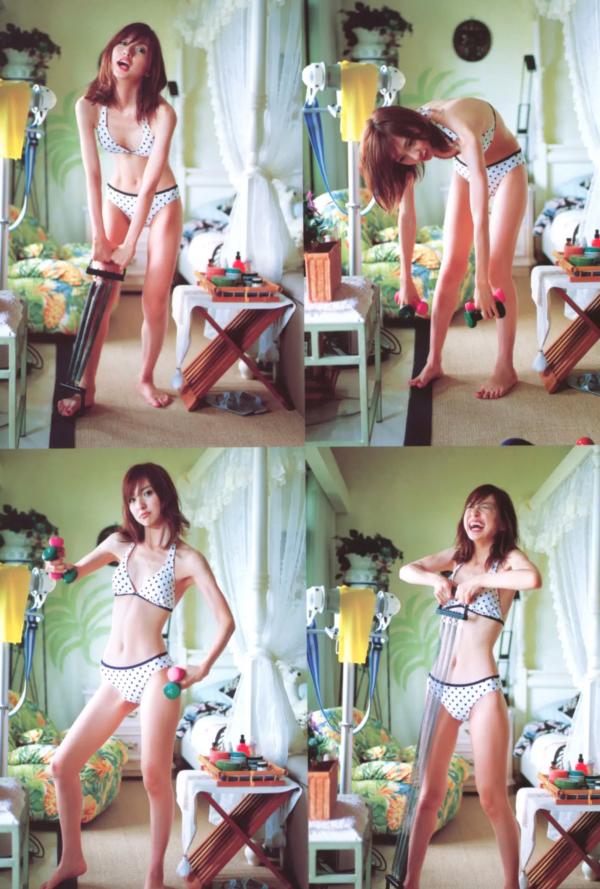    篠田麻里子 Mariko Shinoda《Pendulum》高清写真集，黑裙优雅神秘与比基尼丛林诱惑，尽显女神多面迷人风采第23张图片