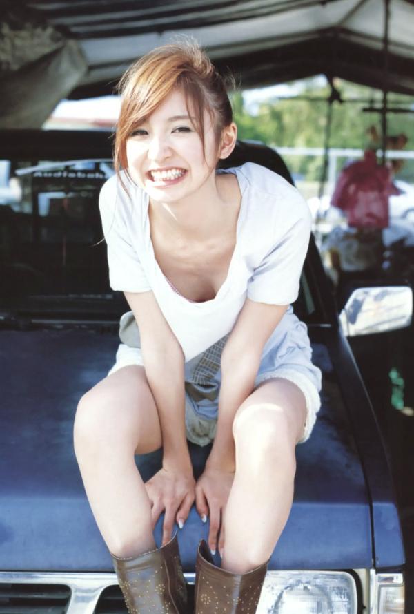    篠田麻里子 Mariko Shinoda《Pendulum》高清写真集，黑裙优雅神秘与比基尼丛林诱惑，尽显女神多面迷人风采第63张图片