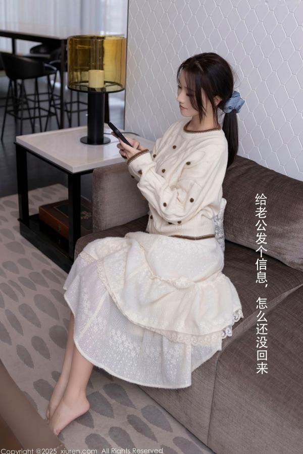    XiuRen秀人网写真：杏子Yada-分手再见剧情，黑色蕾丝情趣内衣展现极致美腿，居家毛衣私房照尽显诱惑女神气质第1张图片