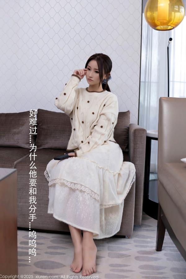    XiuRen秀人网写真：杏子Yada-分手再见剧情，黑色蕾丝情趣内衣展现极致美腿，居家毛衣私房照尽显诱惑女神气质第3张图片
