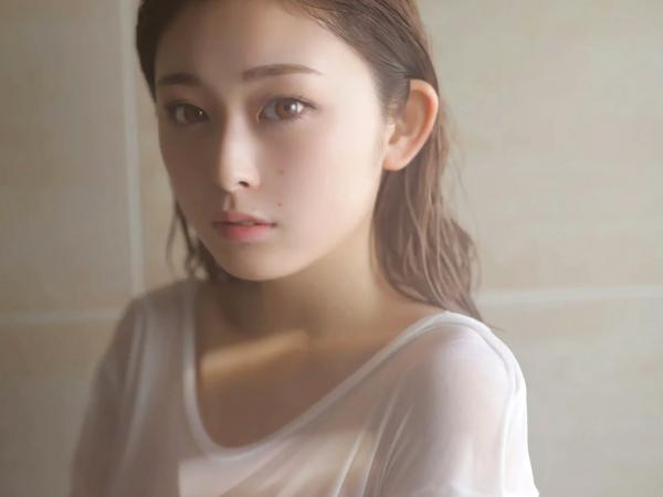    ゆうちゃみ - ゆうなにガチ恋 vol.1 清新比基尼泳装写真，泳池湿身诱惑与活力居家私房照第45张图片