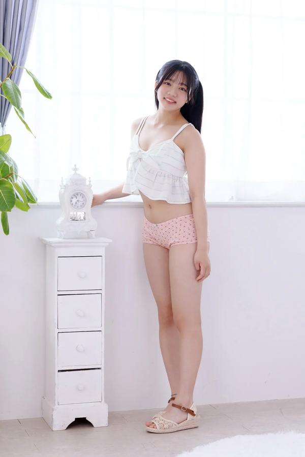    [Minisuka.tv] Hinano Yuki 優木ひなの - 治愈系少女清纯居家私房照，明亮卧室下的甜美俏皮写真第10张图片