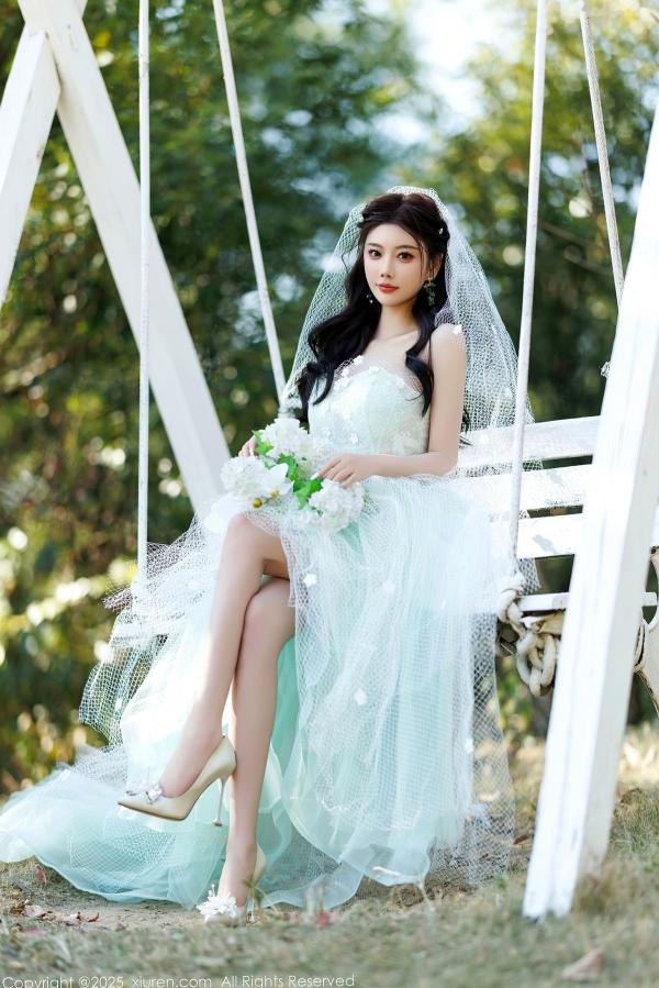 杨晨晨 sugar小甜心CC  秀人网杨晨晨Yome唯美婚纱透视写真，白色蕾丝内衣诱惑，户外与室内私房大尺度摄影第8张图片