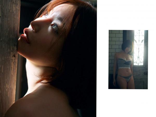    古河由衣 - 魅せられて... 日式私房写真，极致性感蕾丝内衣与金色比基尼，演绎冷艳与清新交织的诱惑大片第21张图片