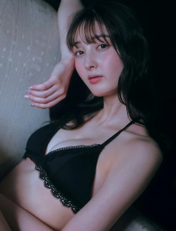    [Weekly SPA! ] 2024.07.09 期刊精选：小芝风花、ちとせよしの等众女神写真，涵盖比基尼、私房内衣与和服风情，性感御姐与清纯少女风格碰撞，极致美感视觉写真集。第17张图片