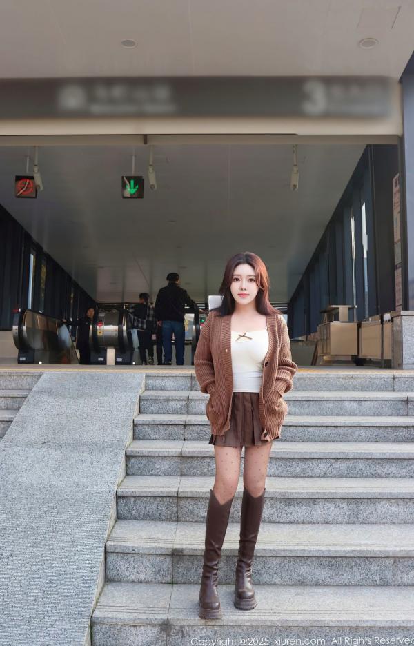    XiuRen秀人网-9708-小薯条nienie-白色蕾丝兔女郎私房照-纯欲性感好身材-极品美腿大尺度-2025.01.03第6张图片