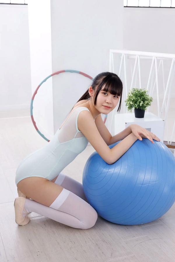    [Minisuka.tv] 大空りま (Rima Ozora) - 纯白连体衣过膝袜装扮，舞蹈室青春治愈系写真第19张图片