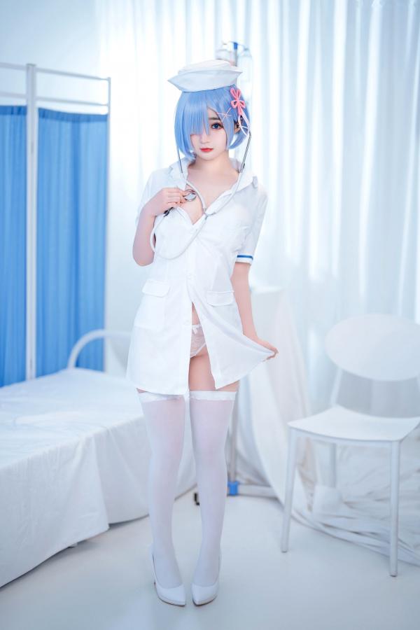 桜井宁宁 樱井宁宁  桜井宁宁-055-雷姆护士COS作品，纯欲白衣制服诱惑，医院场景唯美写真大片第35张图片