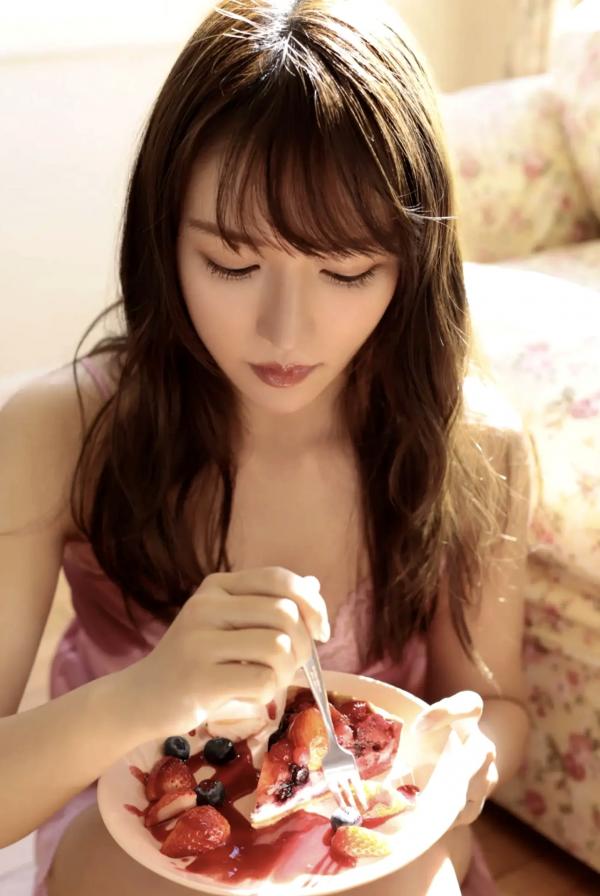    橘和奈 - ヴァージン?フライト vol.3 海滩比基尼户外旅拍与室内甜美私房写真第24张图片