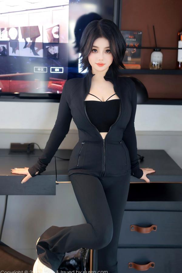    秀人网XiuRen-9694-M0nica运动健身私房写真：黑色紧身运动服，极致性感勾勒女神诱人曲线 (2025.01.02)第7张图片