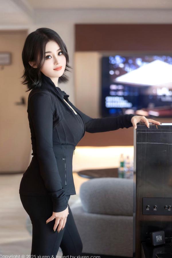    秀人网XiuRen-9694-M0nica运动健身私房写真：黑色紧身运动服，极致性感勾勒女神诱人曲线 (2025.01.02)第9张图片