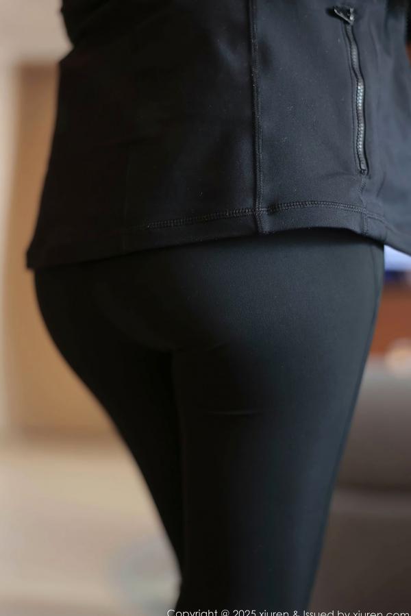    秀人网XiuRen-9694-M0nica运动健身私房写真：黑色紧身运动服，极致性感勾勒女神诱人曲线 (2025.01.02)第12张图片