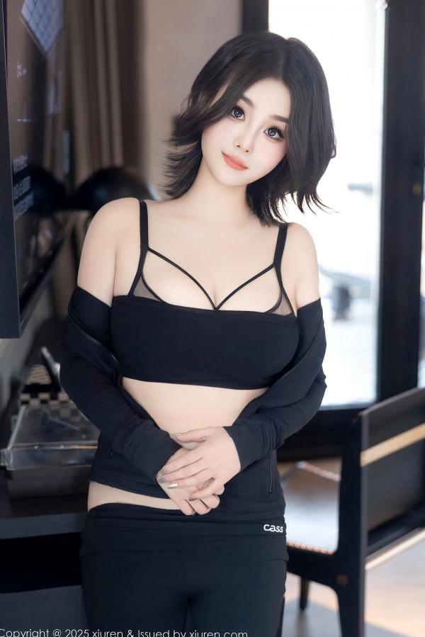    秀人网XiuRen-9694-M0nica运动健身私房写真：黑色紧身运动服，极致性感勾勒女神诱人曲线 (2025.01.02)第33张图片