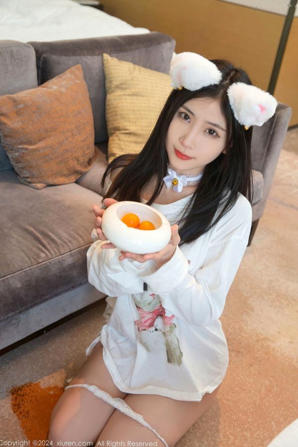    XiuRen秀人网-9689-刘婷婷-可爱白衫猫女-室内角色扮演诱惑私房写真-纯欲风猫系女友-2024.12.31第23张图片