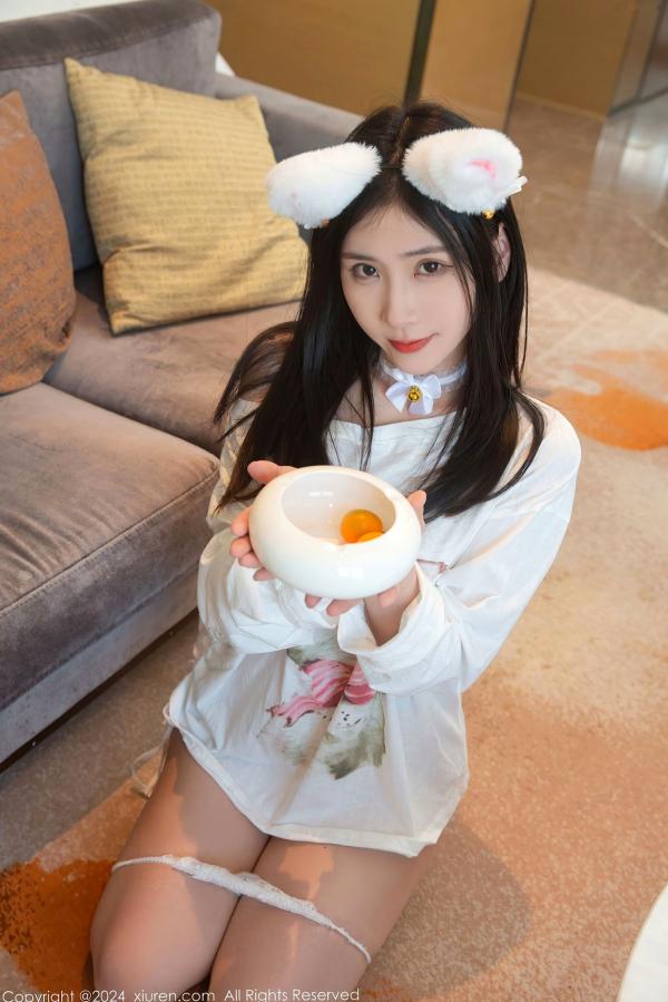    XiuRen秀人网-9689-刘婷婷-可爱白衫猫女-室内角色扮演诱惑私房写真-纯欲风猫系女友-2024.12.31第24张图片