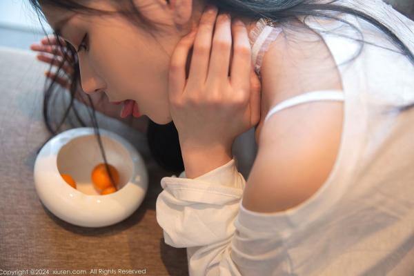    XiuRen秀人网-9689-刘婷婷-可爱白衫猫女-室内角色扮演诱惑私房写真-纯欲风猫系女友-2024.12.31第46张图片