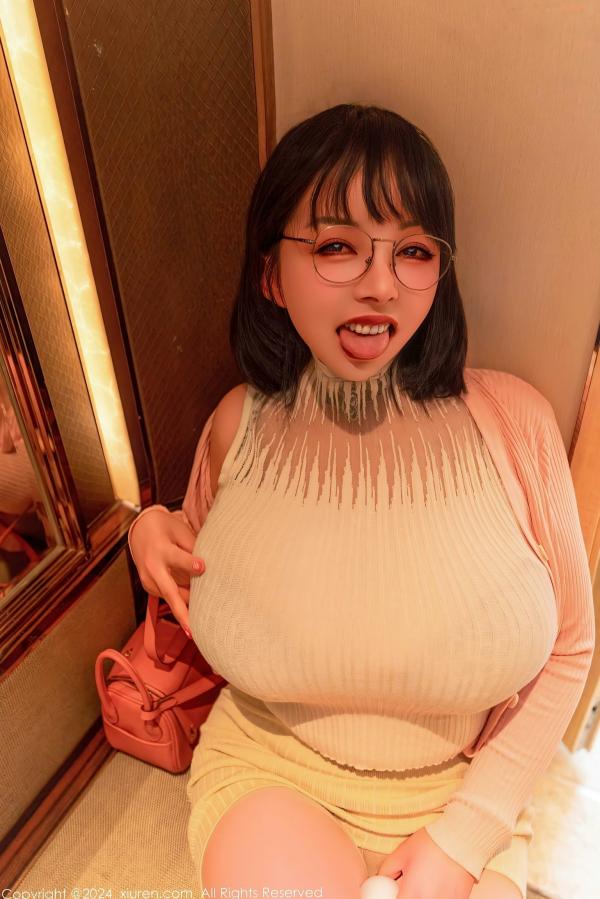    XiuRen秀人网-9685-油田溪溪：豹纹内衣搭配紧身打底，高清镜面视角下的傲人上围与极致丰腴美臀，私房大尺度性感视觉盛宴第18张图片
