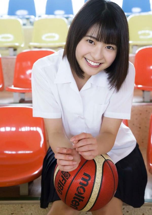    山田南実写真集「キミを見つけた日」室内私房与泳池湿发诱惑，清纯少女的极致性感连体泳衣大秀完美身段第17张图片