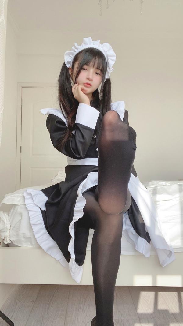 桜井宁宁 樱井宁宁  樱井宁宁-030-双马尾黑丝女仆诱惑私房照，童颜巨乳尽显性感女神魅力第16张图片