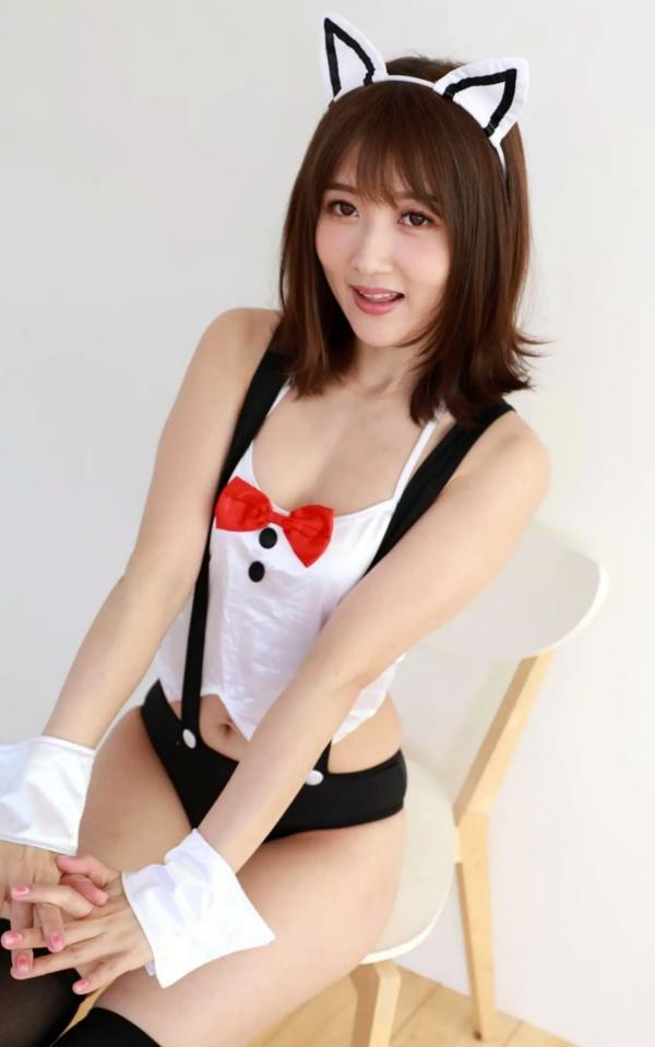    大槻ひびき - Dokkiri Queen 甜美Cosplay猫耳装、性感比基尼与诱惑内衣写真第40张图片