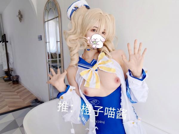    橙子喵酱-芭芭拉原神COSplay，蓝白泳衣浴室私房写真，清纯白嫩少女大尺度性感诱惑第5张图片