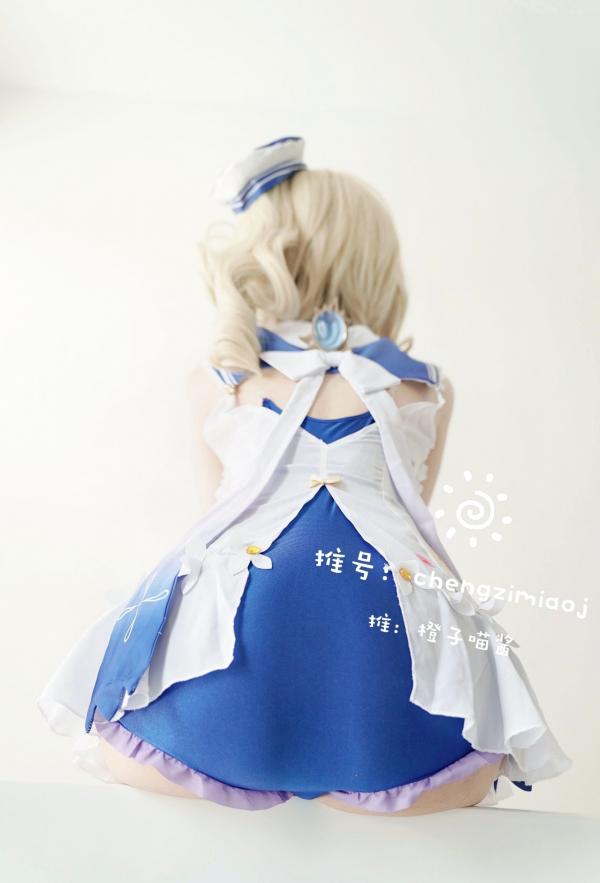   橙子喵酱-芭芭拉原神COSplay，蓝白泳衣浴室私房写真，清纯白嫩少女大尺度性感诱惑第14张图片