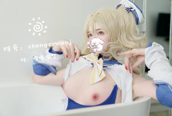    橙子喵酱-芭芭拉原神COSplay，蓝白泳衣浴室私房写真，清纯白嫩少女大尺度性感诱惑第43张图片