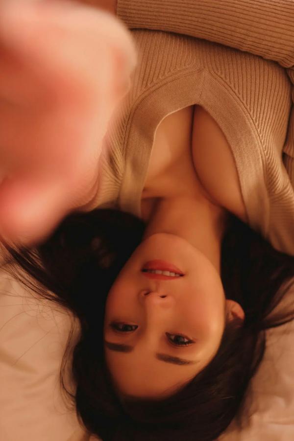    高桥凛(Rin Takahashi) - 极致火辣套房私房照，I罩杯女神绝美曲线，性感诱惑与优雅气质完美结合，精品大尺度写真作品第4张图片
