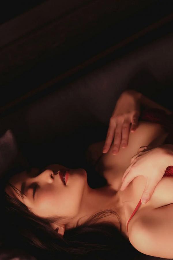    高桥凛(Rin Takahashi) - 极致火辣套房私房照，I罩杯女神绝美曲线，性感诱惑与优雅气质完美结合，精品大尺度写真作品第56张图片