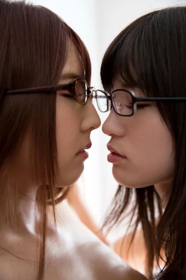    三上悠亚x高桥圣子顶级双人写真集，御姐佩戴眼镜尽显知性诱惑，极致性感私房大尺度套图 [85P]第11张图片