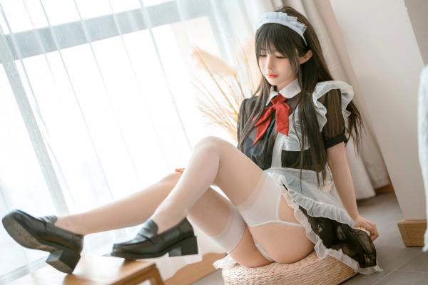 桜井宁宁 樱井宁宁  桜井宁宁-049-关于我家可爱的女仆，精致Cosplay制服私房照，展现浴室诱惑与清纯魅力，完美身材引人遐想第18张图片