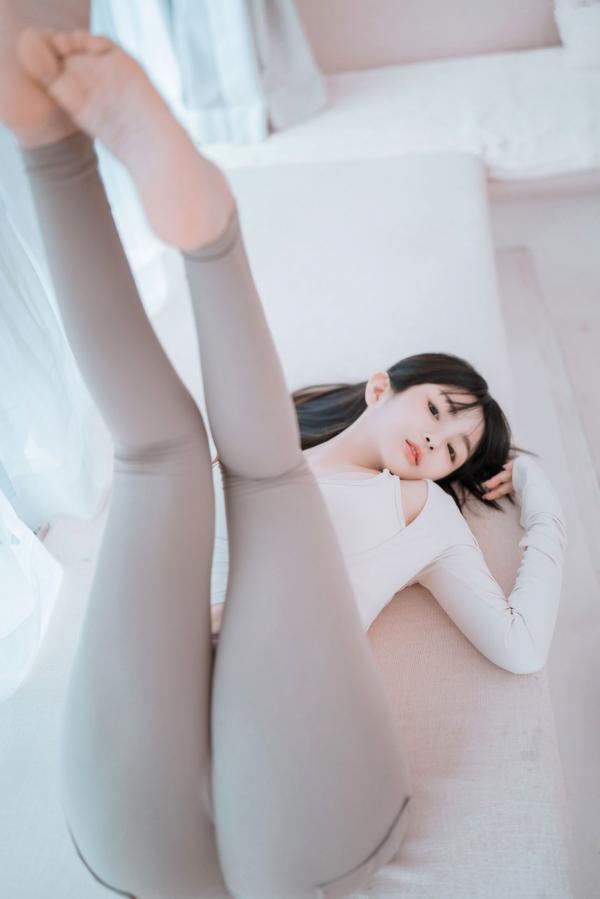桜井宁宁 樱井宁宁  桜井宁宁-051-瑜伽妹妹，健身房私房健身写真，白嫩肌肤秀极致曲线美臀，极品性感诱惑第29张图片