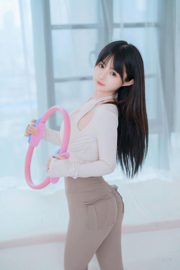 桜井宁宁 樱井宁宁  桜井宁宁-051-瑜伽妹妹，健身房私房健身写真，白嫩肌肤秀极致曲线美臀，极品性感诱惑第102张图片