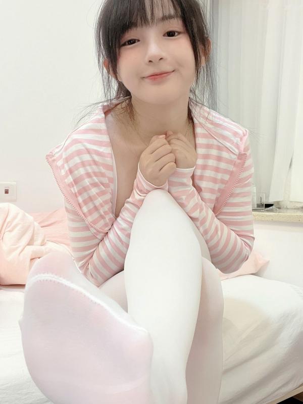 桜井宁宁 樱井宁宁  桜井宁宁私房写真：兔女郎角色扮演与户外性感泳装，展现极致诱惑曲线 - 056期合集第399张图片